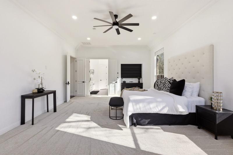 Real estate photo by EstateVision Studios